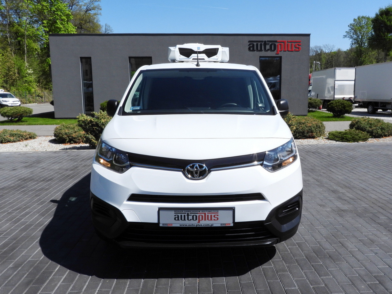 TOYOTA PROACE CITY  REFRIGERATOR VAN -15*C POWER SUPPLY 230V CRUISE CONTROL AIR CONDITIONING  100HP - Furgoneta frigorifica: foto 5 TOYOTA PROACE CITY  REFRIGERATOR VAN -15*C POWER SUPPLY 230V CRUISE CONTROL AIR CONDITIONING  100HP - Furgoneta frigorifica: foto 5