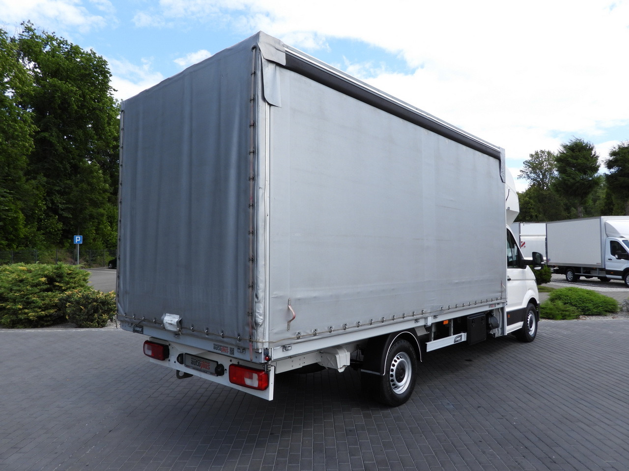 VOLKSWAGEN CRAFTER TARPAULIN 10 PALLETS WEBASTO CRUISE CONTROL AIR CONDITIONING 180HP - Furgoneta con caja de lona: foto 3 VOLKSWAGEN CRAFTER TARPAULIN 10 PALLETS WEBASTO CRUISE CONTROL AIR CONDITIONING 180HP - Furgoneta con caja de lona: foto 3