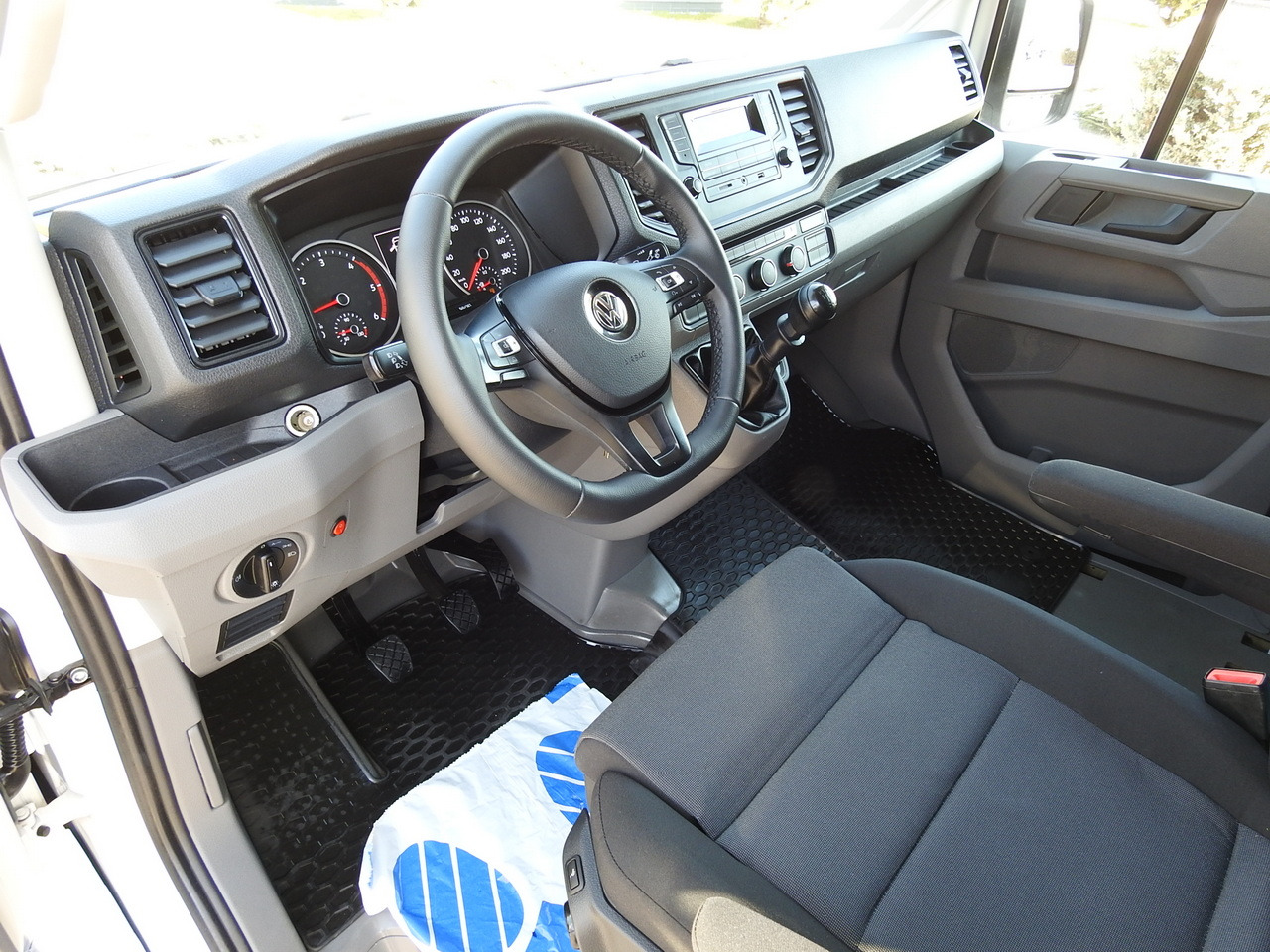 VOLKSWAGEN CRAFTER TARPAULIN 10 PALLETS WEBASTO CRUISE CONTROL AIR CONDITIONING LED LIGHTS PNEUMATICS 180HP - Furgoneta con caja de lona: foto 2 VOLKSWAGEN CRAFTER TARPAULIN 10 PALLETS WEBASTO CRUISE CONTROL AIR CONDITIONING LED LIGHTS PNEUMATICS 180HP - Furgoneta con caja de lona: foto 2