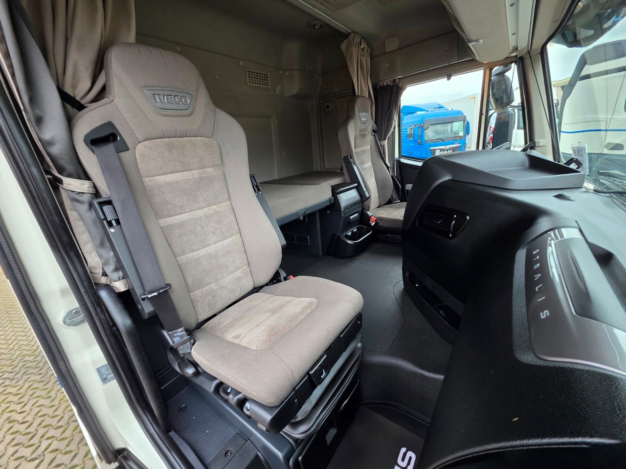 Cabeza tractora Iveco Stralis 460 / ZF Intarder: foto 28