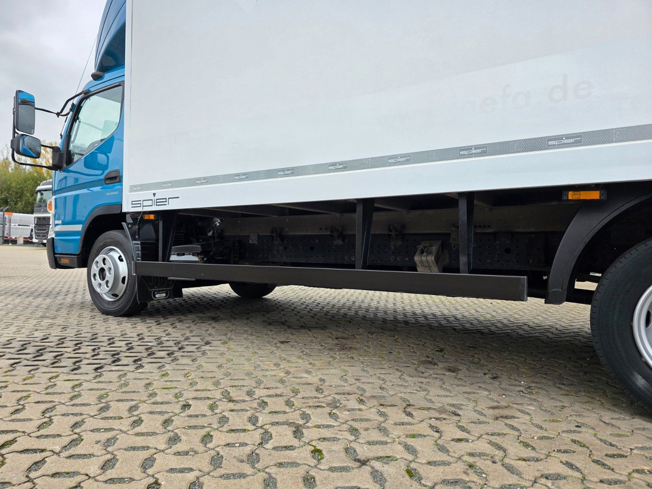 Furgoneta caja cerrada FUSO Canter 9C18 / Ladebordwand / 3 Sitzen: foto 9