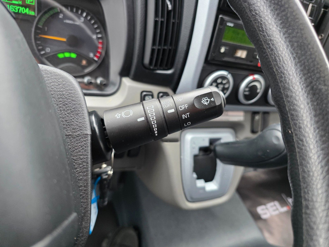 Furgoneta caja cerrada FUSO Canter 9C18 / Ladebordwand / 3 Sitzen: foto 42