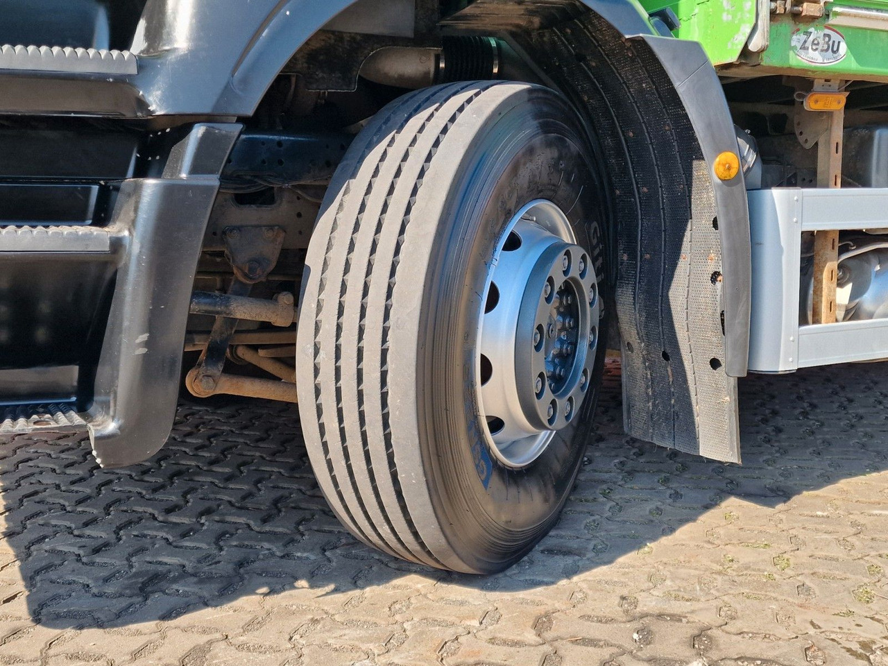 Camión caja cerrada Iveco Stralis 360 / Ladebordwand: foto 27