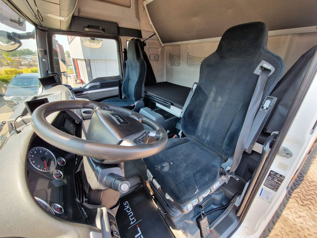 Camión cisterna MAN TGX 26.440 6x2-2 LL/SILO/30.000 l/Lenkachse: foto 20 Camión cisterna MAN TGX 26.440 6x2-2 LL/SILO/30.000 l/Lenkachse: foto 20