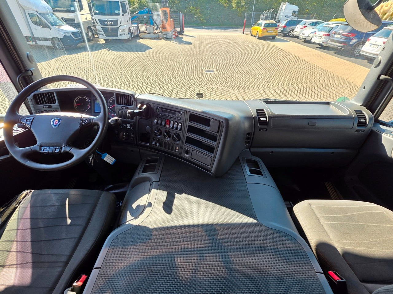 Camión chasis Scania P420 LB6X2*4MNA / Retarder / PTO / ADR: foto 25 Camión chasis Scania P420 LB6X2*4MNA / Retarder / PTO / ADR: foto 25