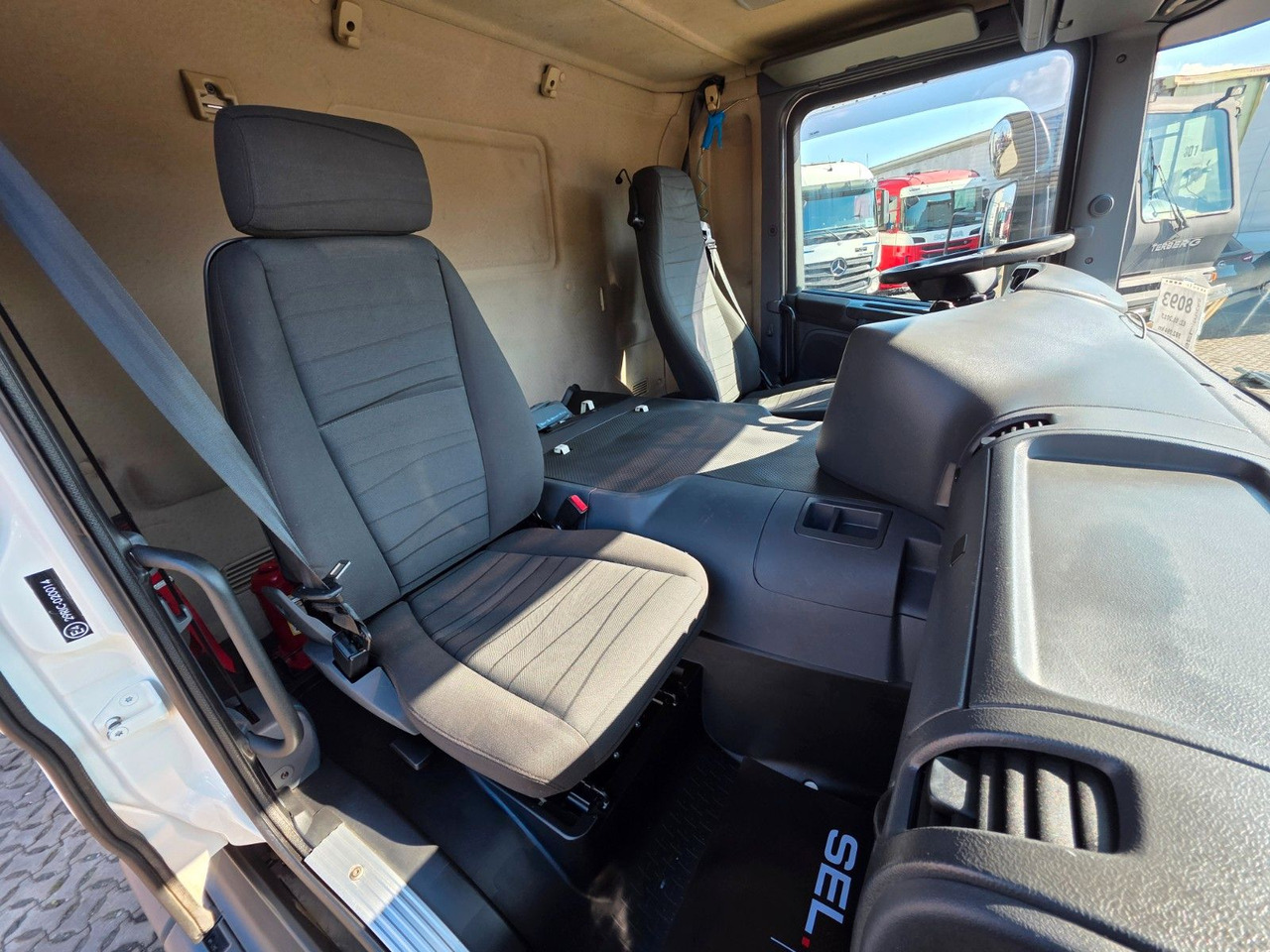 Camión chasis Scania P420 LB6X2*4MNA / Retarder / PTO / ADR: foto 23 Camión chasis Scania P420 LB6X2*4MNA / Retarder / PTO / ADR: foto 23