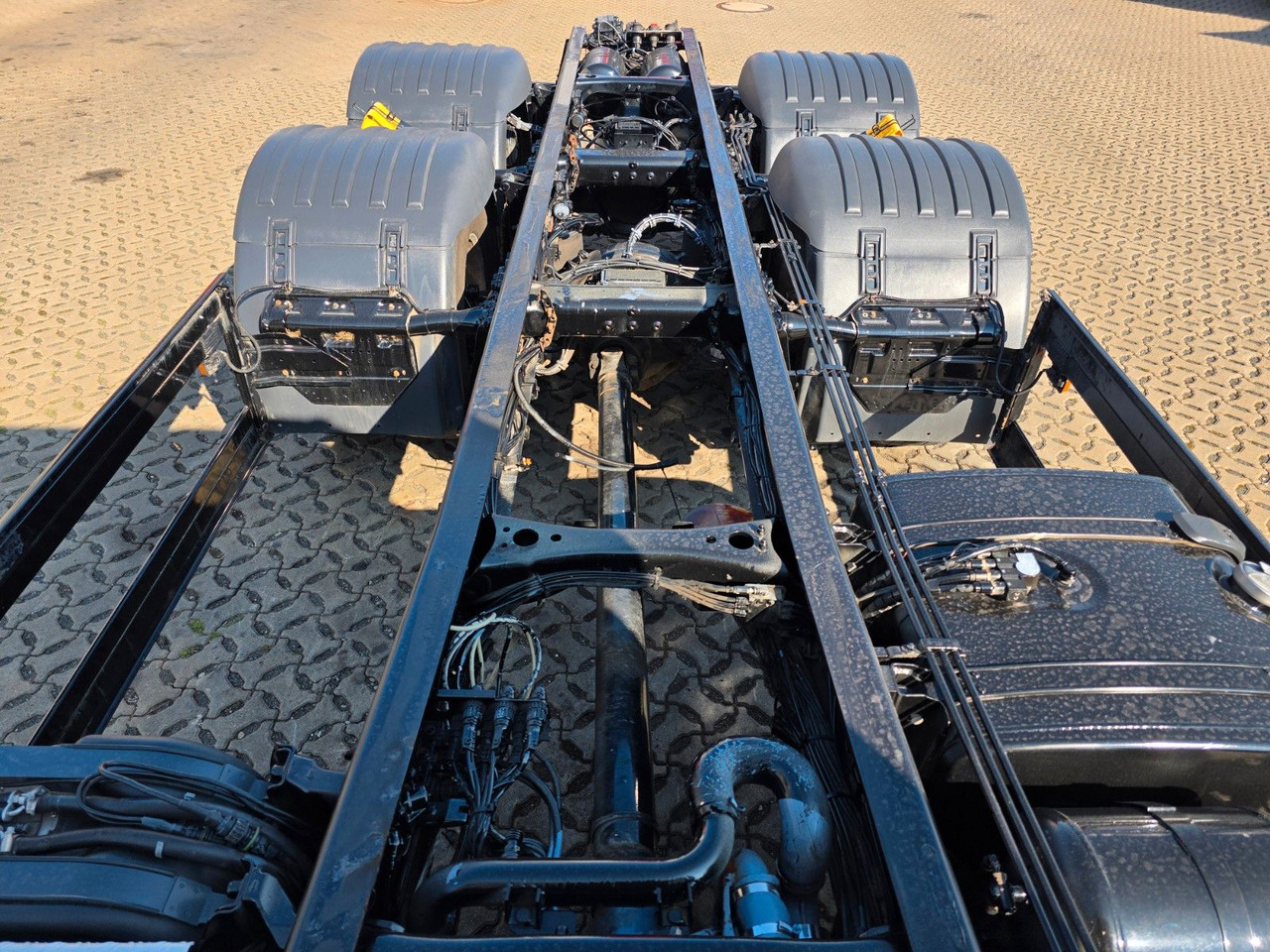 Camión chasis Scania P420 LB6X2*4MNA / Retarder / PTO / ADR: foto 13 Camión chasis Scania P420 LB6X2*4MNA / Retarder / PTO / ADR: foto 13