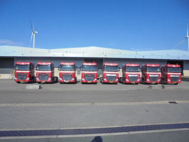 DAF XF 440 6X2 NL TRUCK 15X IN STOCK - Cabeza tractora: foto 2 DAF XF 440 6X2 NL TRUCK 15X IN STOCK - Cabeza tractora: foto 2
