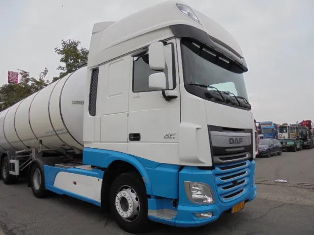 DAF XF 440 SUPER SPACE CAB - Cabeza tractora: foto 2 DAF XF 440 SUPER SPACE CAB - Cabeza tractora: foto 2