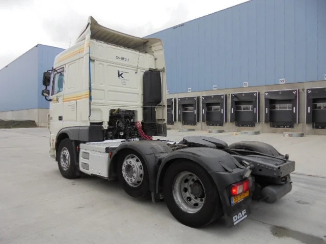Cabeza tractora DAF XF 460: foto 15