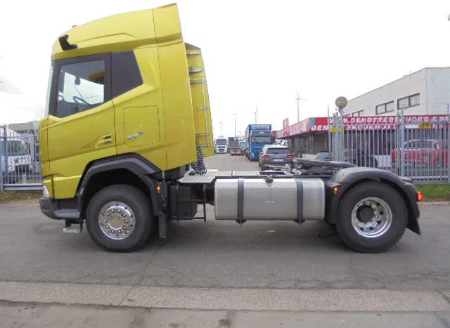 DAF XFC 530 FT DEMO KIEPHYDROLIEK MET FABRIEKS GARANTIE NL TRUCK - Cabeza tractora: foto 2 DAF XFC 530 FT DEMO KIEPHYDROLIEK MET FABRIEKS GARANTIE NL TRUCK - Cabeza tractora: foto 2