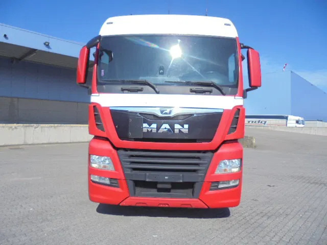 MAN TGX 18.500 500 XXL + RETARDER - Cabeza tractora: foto 2 MAN TGX 18.500 500 XXL + RETARDER - Cabeza tractora: foto 2