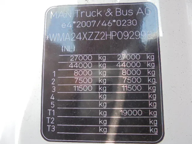 Cabeza tractora MAN TGX 26.420 XXL 6X2 NL TRUCK: foto 19