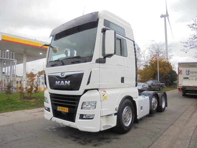 MAN TGX 26.500 6X2 EUR6 SMART TACHO 20X IN STOCK - Cabeza tractora: foto 1 MAN TGX 26.500 6X2 EUR6 SMART TACHO 20X IN STOCK - Cabeza tractora: foto 1