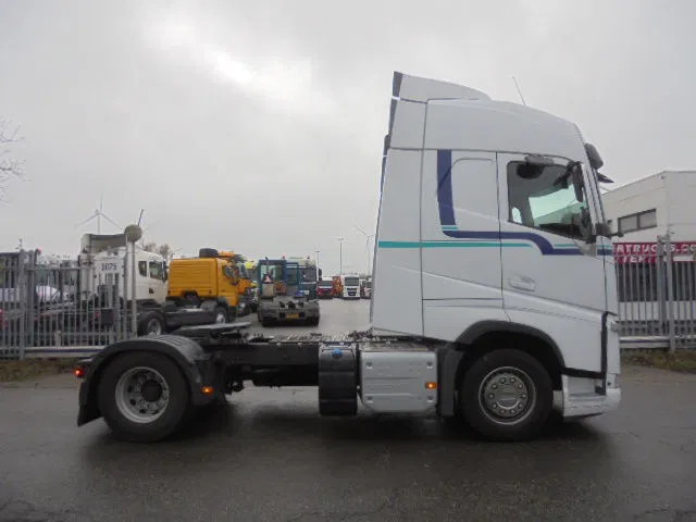 Volvo FH 420 NL TRUCK APK 09-26 - Cabeza tractora: foto 4 Volvo FH 420 NL TRUCK APK 09-26 - Cabeza tractora: foto 4