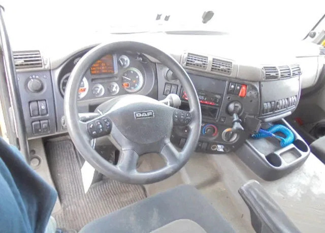 Camión portavehículos DAF CF 75 360 EEV NL TRUCK: foto 11