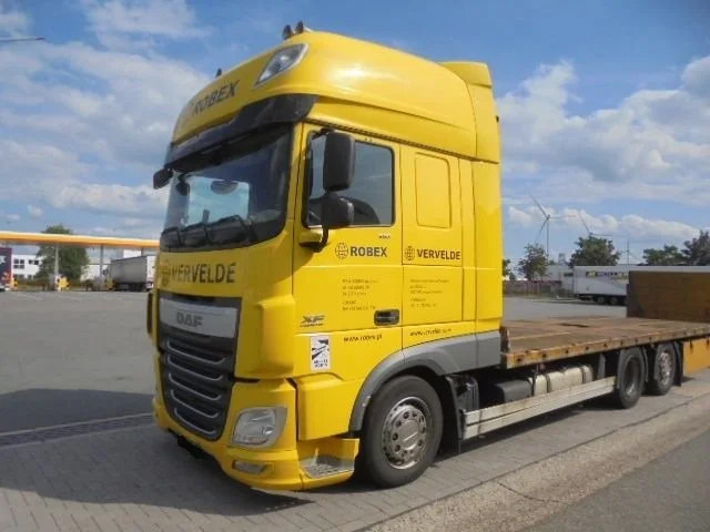 DAF XF 510 FAR 6X2 - Camión caja abierta: foto 1 DAF XF 510 FAR 6X2 - Camión caja abierta: foto 1