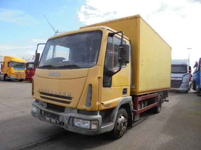 Iveco Eurocargo 75E15 - Camión caja cerrada: foto 1 Iveco Eurocargo 75E15 - Camión caja cerrada: foto 1