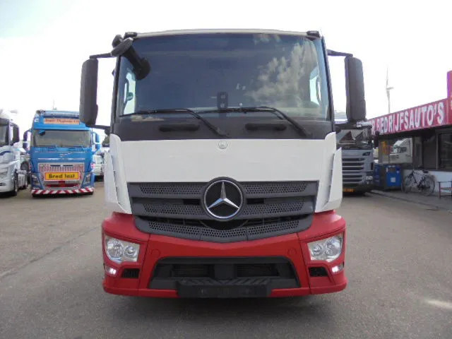 Mercedes-Benz ACTROS 2340 6X2 - Camión portavehículos: foto 2 Mercedes-Benz ACTROS 2340 6X2 - Camión portavehículos: foto 2