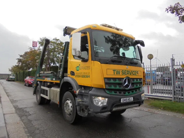Mercedes-Benz Antos 1824 4X2 - Camión con equipo de cable: foto 3 Mercedes-Benz Antos 1824 4X2 - Camión con equipo de cable: foto 3