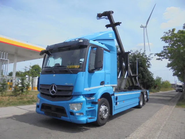 Mercedes-Benz Antos 2733 - Camión con equipo de cable: foto 1 Mercedes-Benz Antos 2733 - Camión con equipo de cable: foto 1