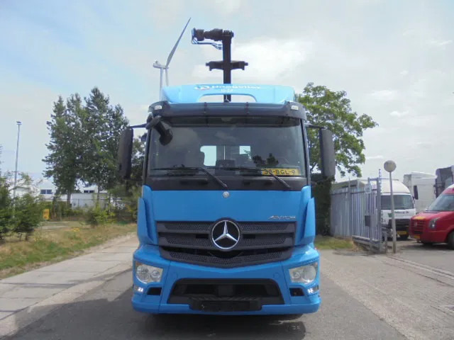 Mercedes-Benz Antos 2733 - Camión con equipo de cable: foto 2 Mercedes-Benz Antos 2733 - Camión con equipo de cable: foto 2
