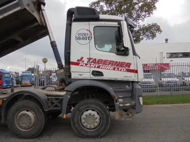 Camión volquete Mercedes-Benz Arocs 3243 K 8X4: foto 14 Camión volquete Mercedes-Benz Arocs 3243 K 8X4: foto 14