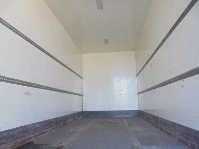 Pacton MXD218 - Remolque caja cerrada: foto 5 Pacton MXD218 - Remolque caja cerrada: foto 5