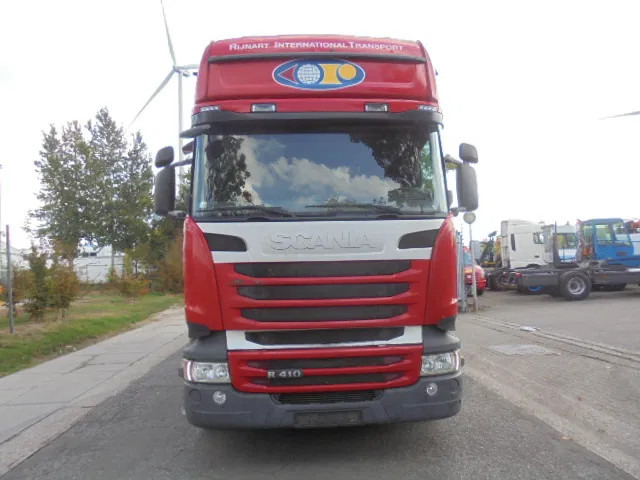 Scania R400 6X2 RETARDER BDF - Camión caja cerrada: foto 2 Scania R400 6X2 RETARDER BDF - Camión caja cerrada: foto 2