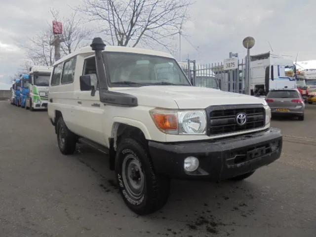 Toyota Land Cruiser HZJ78L 4WD EXPORT OUT EU ONLY - Coche: foto 3 Toyota Land Cruiser HZJ78L 4WD EXPORT OUT EU ONLY - Coche: foto 3