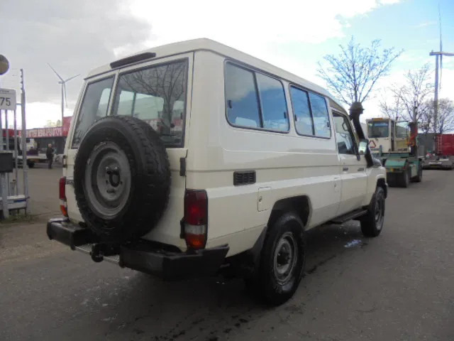 Toyota Land Cruiser HZJ78L 4WD EXPORT OUT EU ONLY - Coche: foto 5 Toyota Land Cruiser HZJ78L 4WD EXPORT OUT EU ONLY - Coche: foto 5