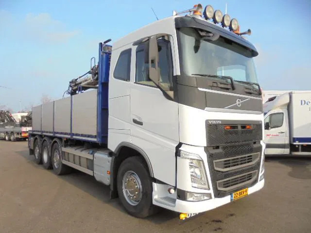 Volvo FH 460 FH 460 8X2 NL TRUCK APK-TUV GEKEURD 10-10-2026 - Camión grúa: foto 5 Volvo FH 460 FH 460 8X2 NL TRUCK APK-TUV GEKEURD 10-10-2026 - Camión grúa: foto 5