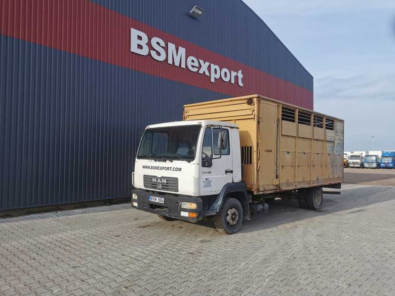 MAN LE 12.189 livestock truck - Camión transporte de ganado: foto 1 MAN LE 12.189 livestock truck - Camión transporte de ganado: foto 1