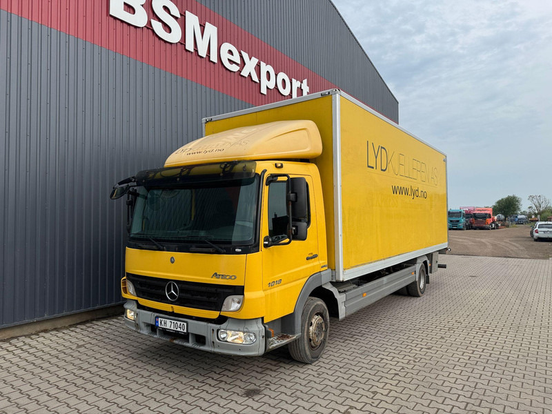 Mercedes-Benz Atego 1018 - Camión caja cerrada: foto 1 Mercedes-Benz Atego 1018 - Camión caja cerrada: foto 1