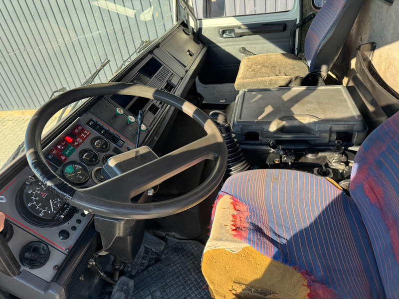 Renault G300 - Camión volquete: foto 5 Renault G300 - Camión volquete: foto 5