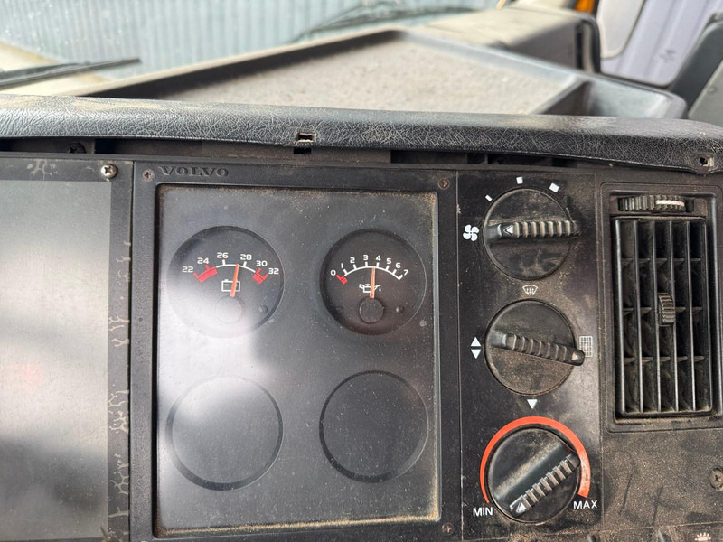 Camión volquete, Camión grúa Volvo FL 10 + Palfinger PK 105 B - 3: foto 12 Camión volquete, Camión grúa Volvo FL 10 + Palfinger PK 105 B - 3: foto 12