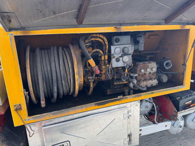 Limpieza de alcantarillado Volvo FL10, 9000 l: foto 11 Limpieza de alcantarillado Volvo FL10, 9000 l: foto 11