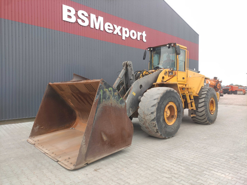 Volvo L220 wheel loader - Cargadora de ruedas: foto 1 Volvo L220 wheel loader - Cargadora de ruedas: foto 1