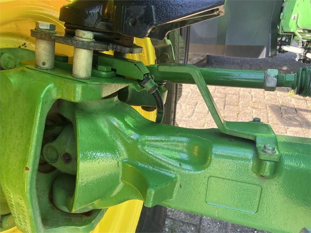 Tractor John Deere 6145R: foto 10