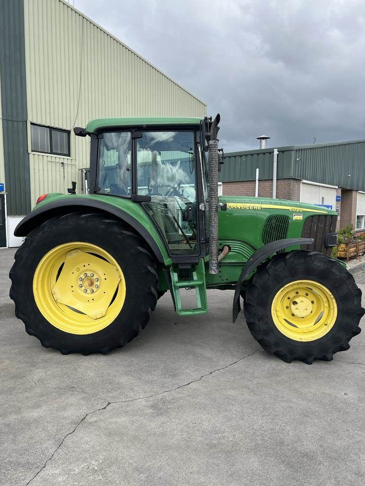 John Deere 6320 - Tractor: foto 5 John Deere 6320 - Tractor: foto 5