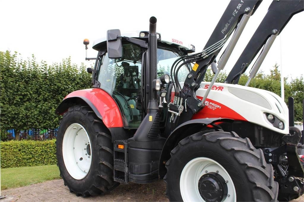 Steyr 6145 Profi CVT - Tractor: foto 3 Steyr 6145 Profi CVT - Tractor: foto 3