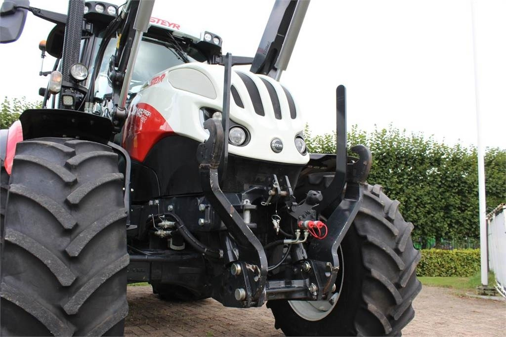 Steyr 6145 Profi CVT - Tractor: foto 4 Steyr 6145 Profi CVT - Tractor: foto 4