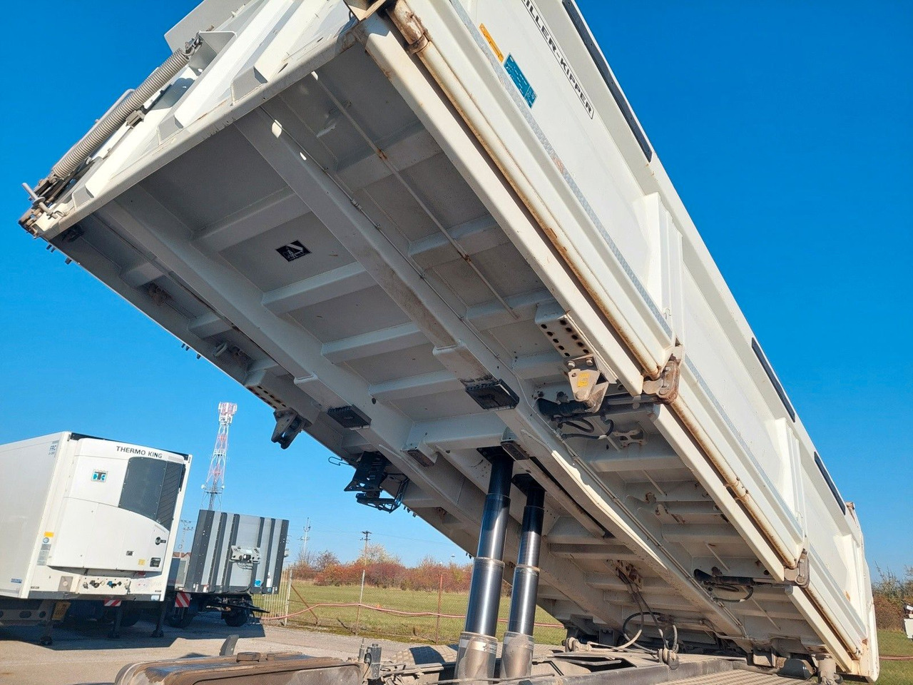 Iveco AD340X480 X-Way Bordmatic Meiller 8x4 - Camión volquete: foto 5 Iveco AD340X480 X-Way Bordmatic Meiller 8x4 - Camión volquete: foto 5