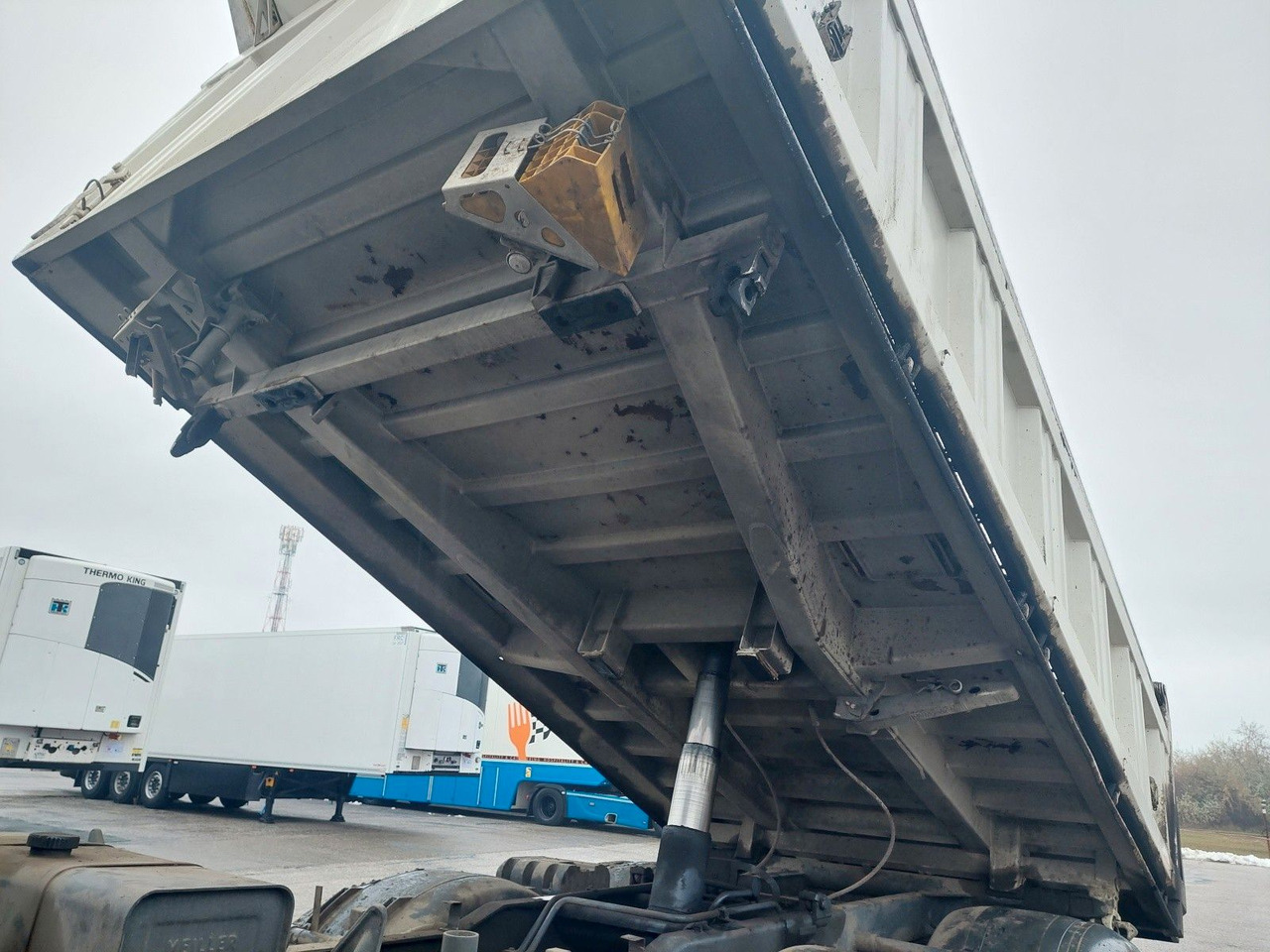 MAN TGA 26.430 BB 6x4 Meiller - Camión volquete: foto 5 MAN TGA 26.430 BB 6x4 Meiller - Camión volquete: foto 5