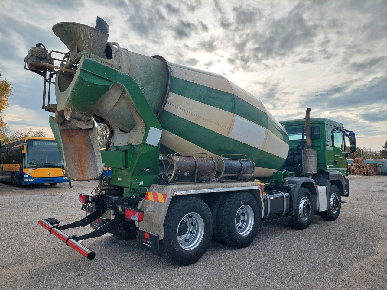MAN TGS 32.360 BB Stetter 8x4 - Camión hormigonera: foto 4 MAN TGS 32.360 BB Stetter 8x4 - Camión hormigonera: foto 4