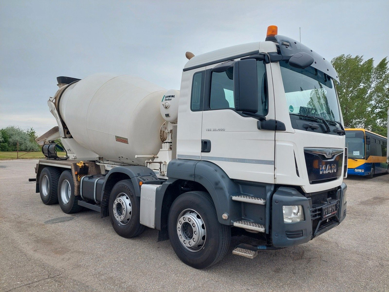 MAN TGS 32.400 8X4 BB Stetter 9 m³ - Camión hormigonera: foto 2 MAN TGS 32.400 8X4 BB Stetter 9 m³ - Camión hormigonera: foto 2