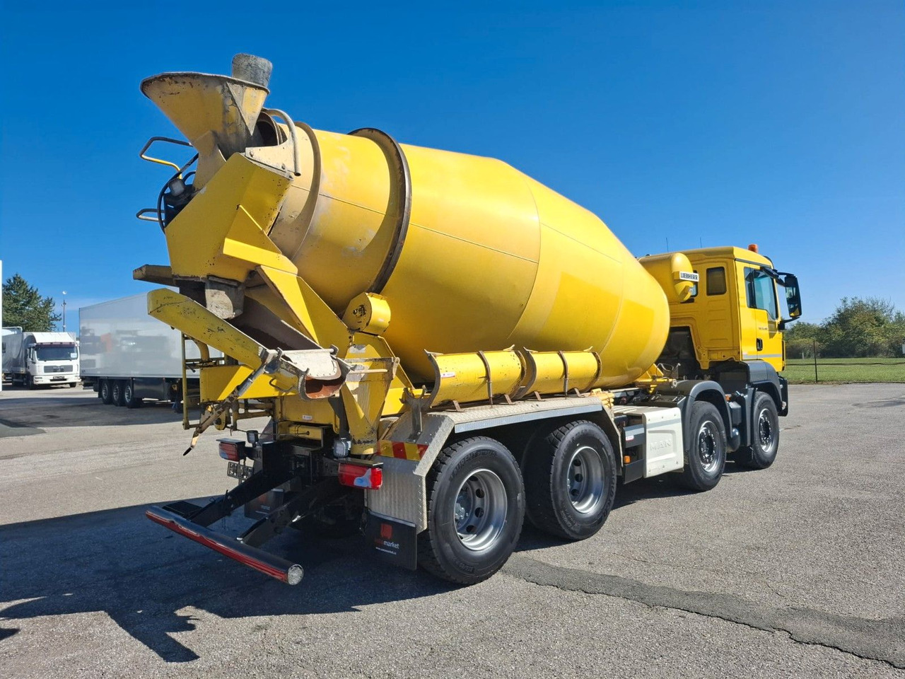 MAN TGS 32.460 8X4 BB Liebherr 9 m³ - Camión hormigonera: foto 3 MAN TGS 32.460 8X4 BB Liebherr 9 m³ - Camión hormigonera: foto 3