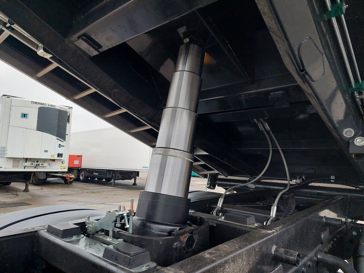 Camión volquete MAN TGS 35.520 6X6 BB CH: foto 7