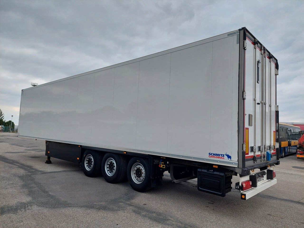 Schmitz Cargobull SKO24 ThermoKing SLXi 300 - 4676 Motorstunden - Semirremolque frigorífico: foto 3 Schmitz Cargobull SKO24 ThermoKing SLXi 300 - 4676 Motorstunden - Semirremolque frigorífico: foto 3