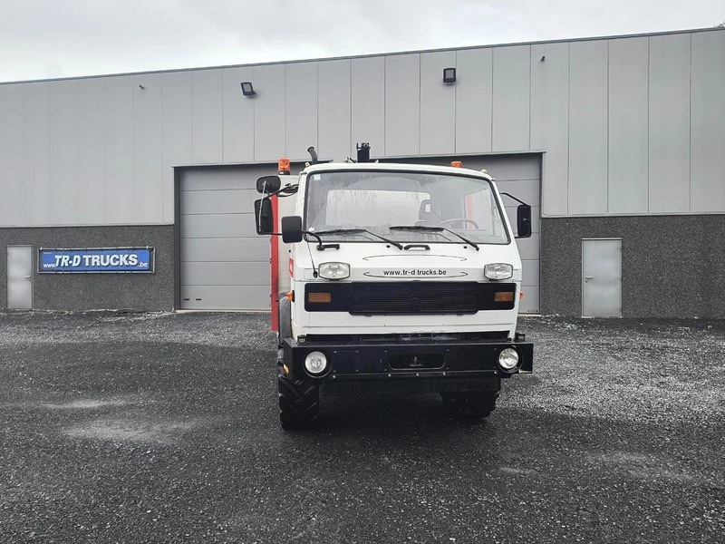 MAN 8.136 4X4 - QUARRY TRUCK - CRANE PM - ONLY 82730 KM - Camión grúa: foto 2 MAN 8.136 4X4 - QUARRY TRUCK - CRANE PM - ONLY 82730 KM - Camión grúa: foto 2